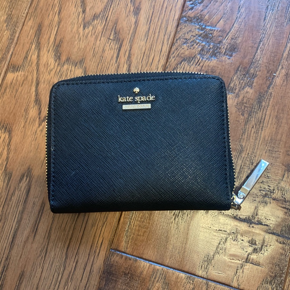 Kate Spade Small Zip-Around Coin Wallet